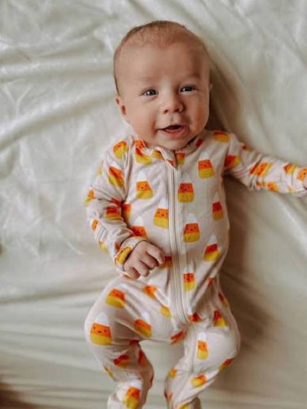 Spearmint Love Newborn Candy Corn Print Footed One-Piece Romper Pajamas NWT